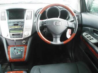 2003 Toyota Harrier Pictures