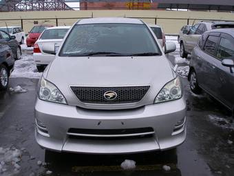 2003 Toyota Harrier Pics
