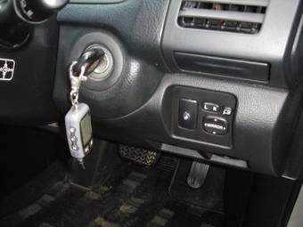 2003 Toyota Harrier Images