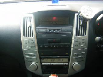 2003 Toyota Harrier Images
