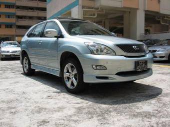 2003 Toyota Harrier Photos