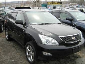 2003 Toyota Harrier Photos