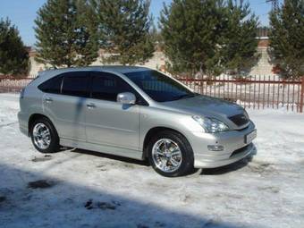 2003 Toyota Harrier Photos