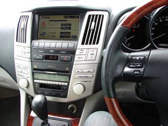 2003 Toyota Harrier Pictures