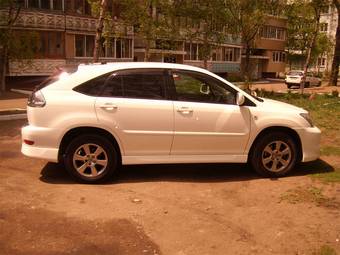 2003 Toyota Harrier Pics