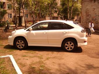 2003 Toyota Harrier Pictures