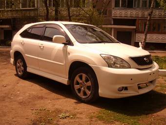2003 Toyota Harrier Photos