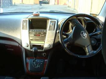 2003 Toyota Harrier Photos