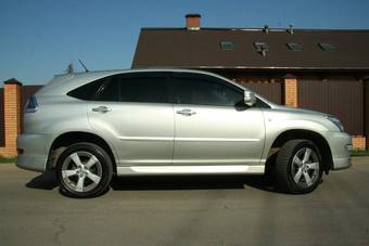 2003 Toyota Harrier Images