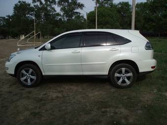 2003 Toyota Harrier Images