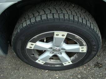 2003 Toyota Harrier Pictures