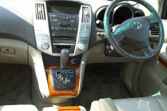 2003 Toyota Harrier Photos