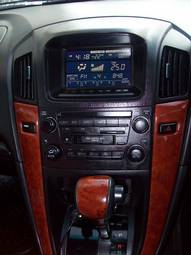 2003 Toyota Harrier Photos