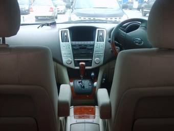 2003 Toyota Harrier Photos