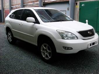 2003 Toyota Harrier Images