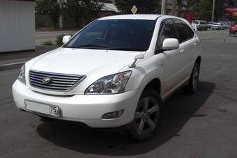 2003 Toyota Harrier Photos