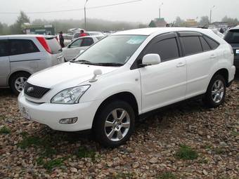 2003 Toyota Harrier Photos
