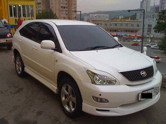 2003 Toyota Harrier Photos