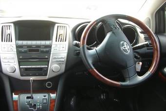 2003 Toyota Harrier Photos