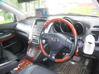 2003 Toyota Harrier Pictures