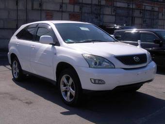 2003 Toyota Harrier Images