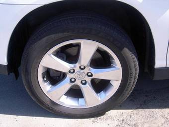 2003 Toyota Harrier Pictures