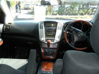 2003 Toyota Harrier Pictures