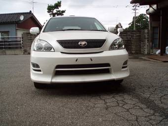2003 Toyota Harrier Photos
