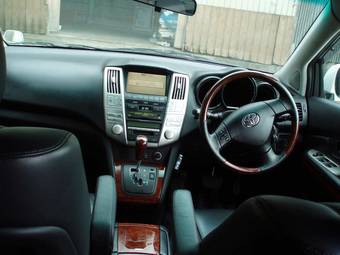 2003 Toyota Harrier Photos