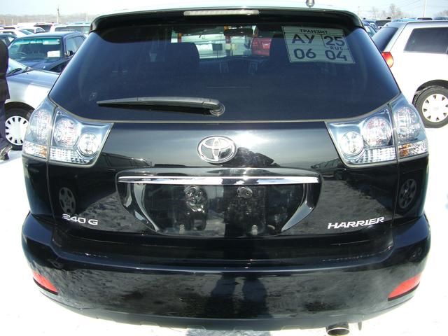 2004 Toyota Harrier