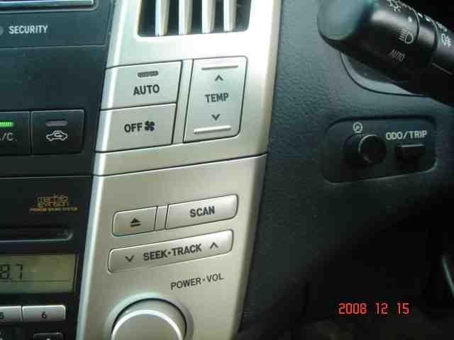 2004 Toyota Harrier