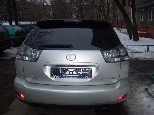 2004 Toyota Harrier