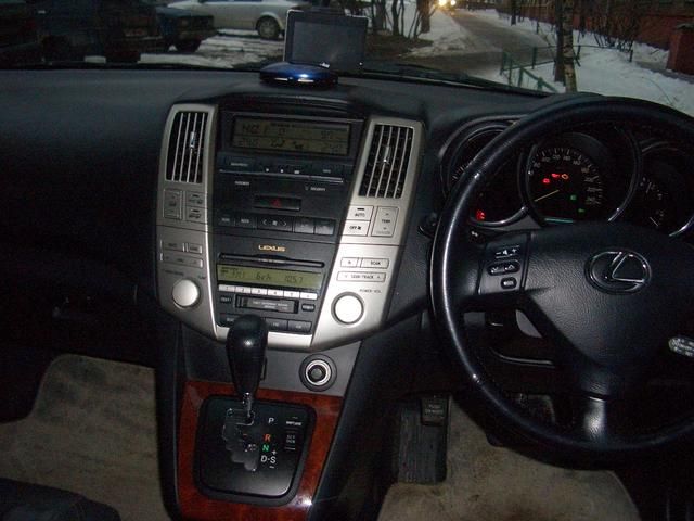 2004 Toyota Harrier
