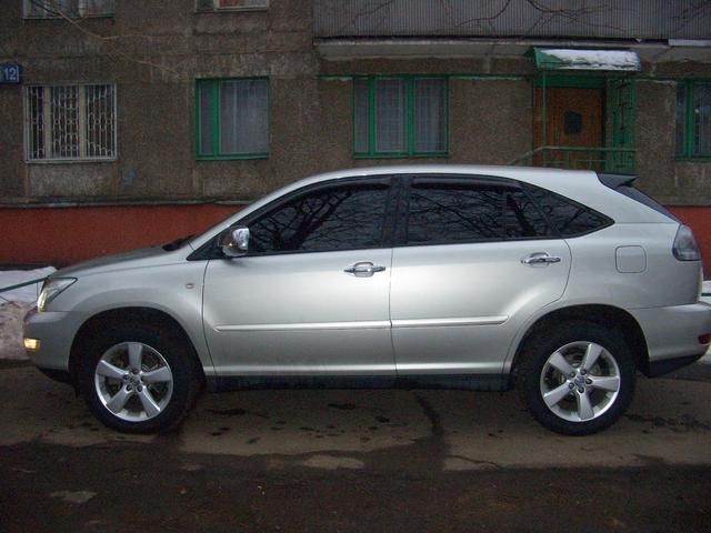 2004 Toyota Harrier