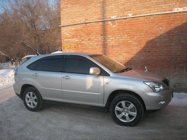 2004 Toyota Harrier