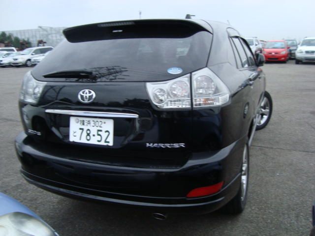 2004 Toyota Harrier