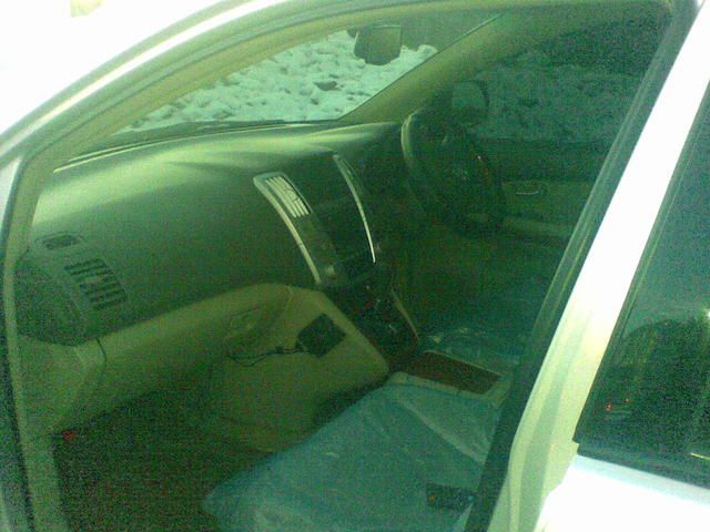 2004 Toyota Harrier