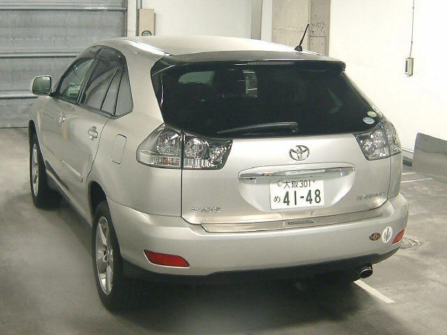2004 Toyota Harrier