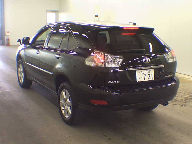 2004 Toyota Harrier