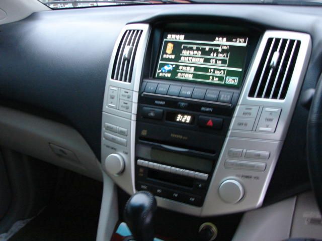 2004 Toyota Harrier