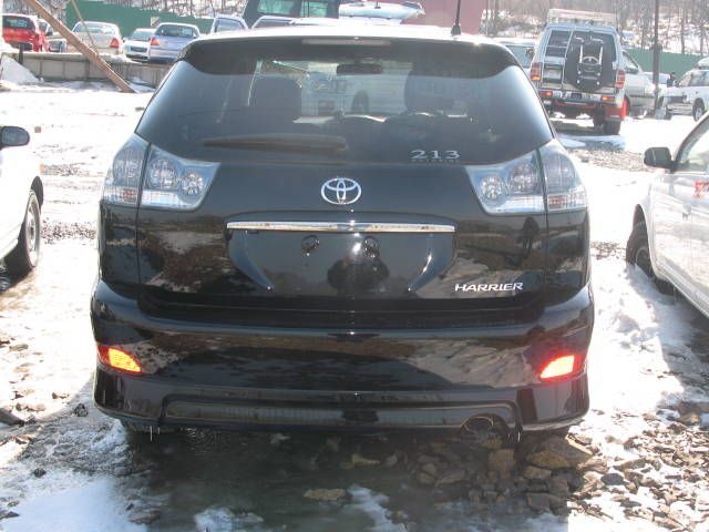 2004 Toyota Harrier