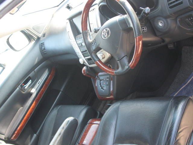 2004 Toyota Harrier
