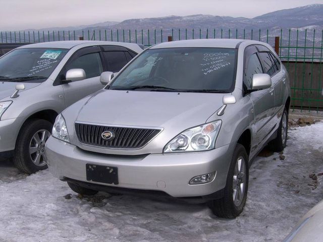 2004 Toyota Harrier