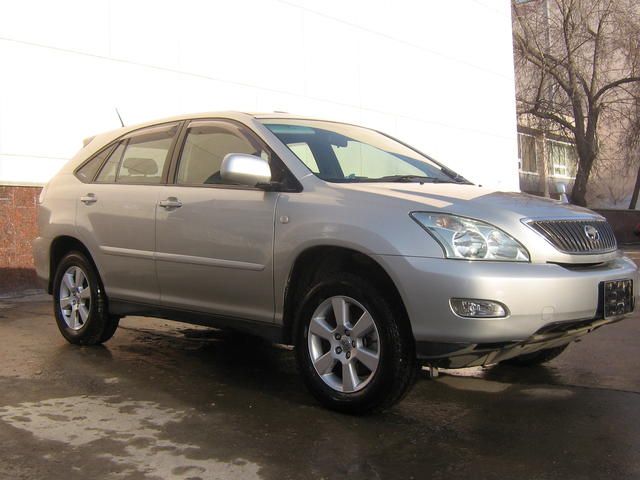 2004 Toyota Harrier