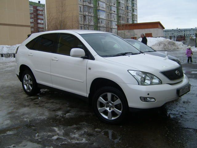 2004 Toyota Harrier