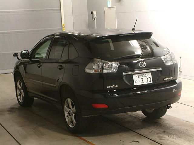 2004 Toyota Harrier