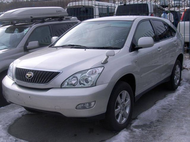 2004 Toyota Harrier