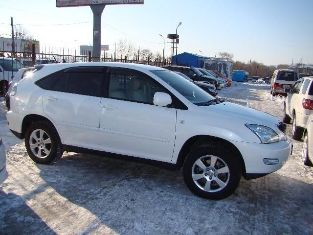 2004 Toyota Harrier