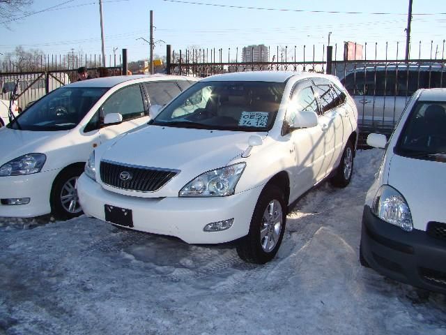 2004 Toyota Harrier
