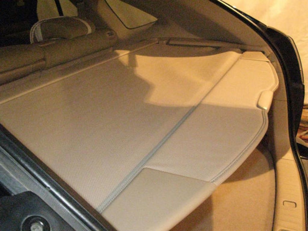 2004 Toyota Harrier